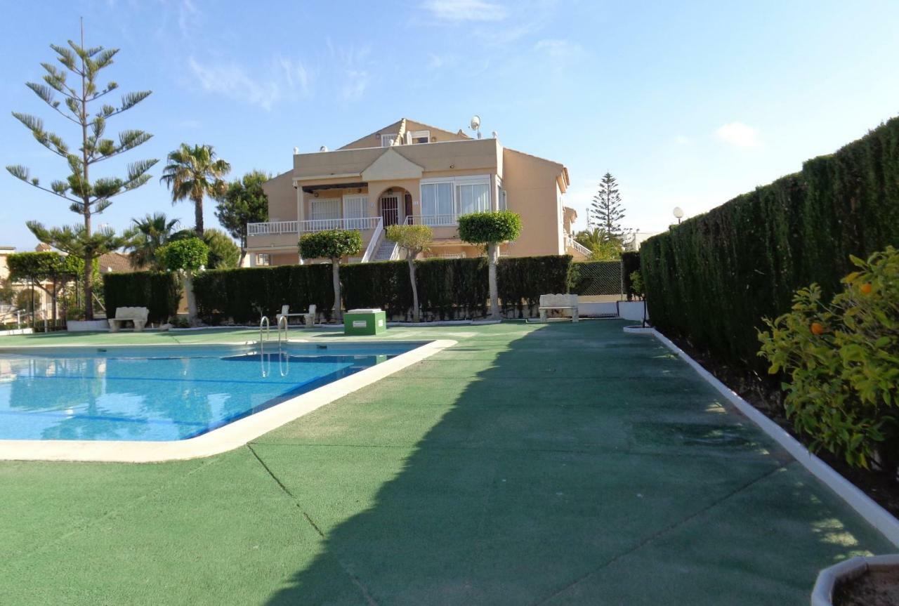Residencial Torrealmar Con Vistas Apartment Torrevieja Ngoại thất bức ảnh